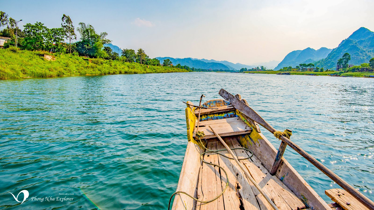 Thuyền xuôi dòng Sông Son Phong Nha - Kẻ Bàng Weather