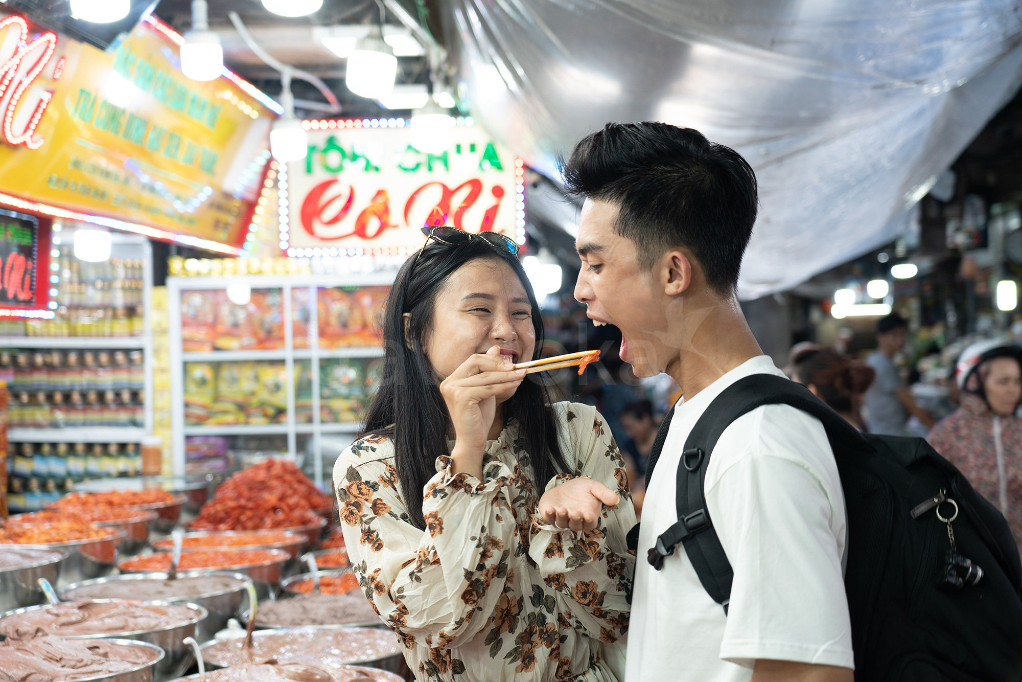 Kinh nghiệm du lịch Huế 1 ngày - Chợ Đông Ba