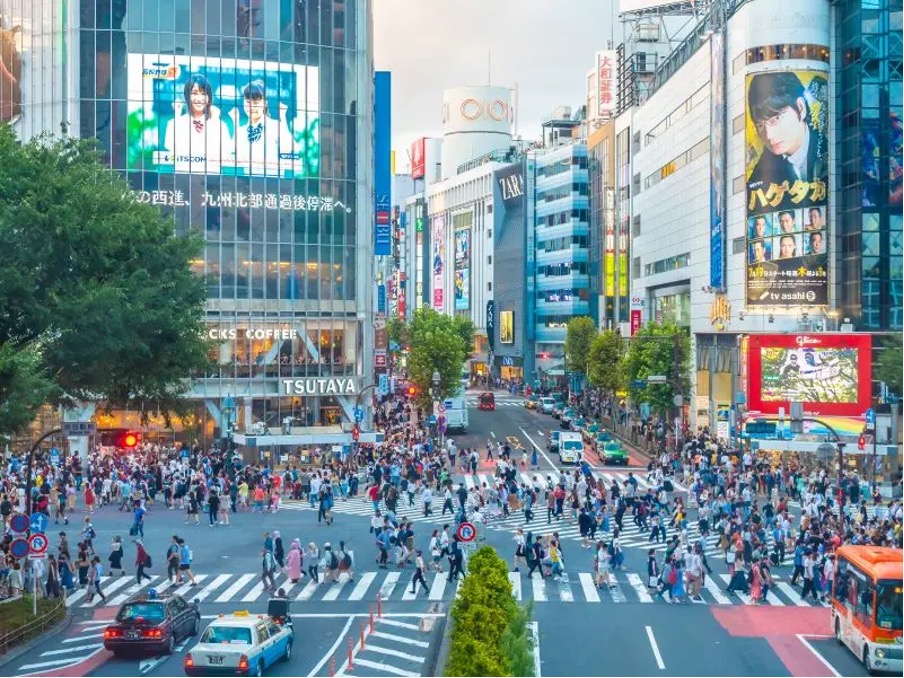 Tokyo chào đón tôi bằng sự nhộn nhịp và hiện đại đặc trưng | Nguồn: Traveloka